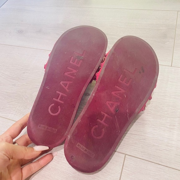 Chanel slides - Picture 4 of 5